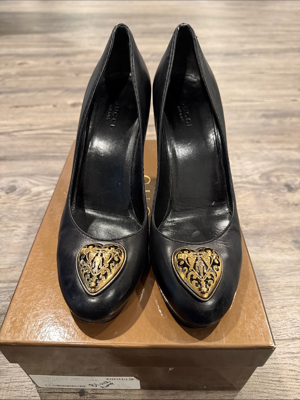 Vintage Gucci Babouska Heart Crest Black Leather Pumps Heels Italy Sz 39 Women’s - Picture 4 of 16